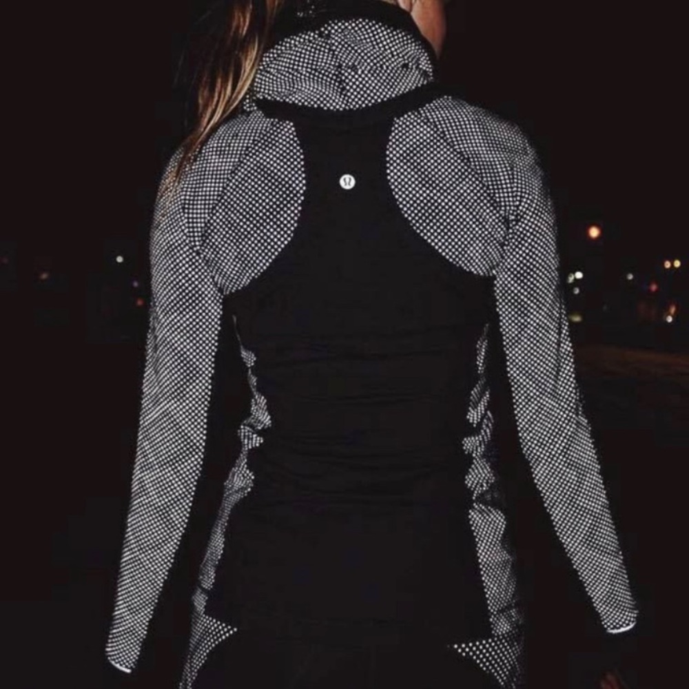 Lululemon Ravishing Reptile Race with Grace 1/2 zp